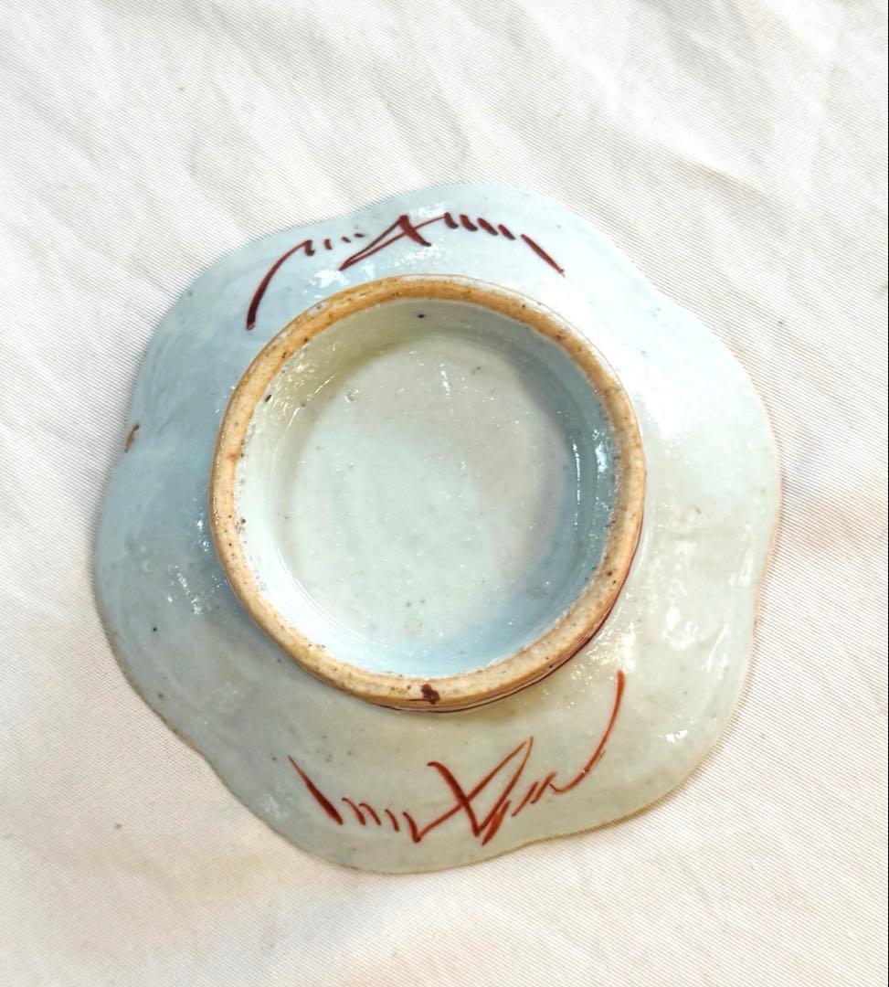 おまとめ　骨董皿　粉彩花文輪花小皿　三枚　食器　年代皿　明治頃