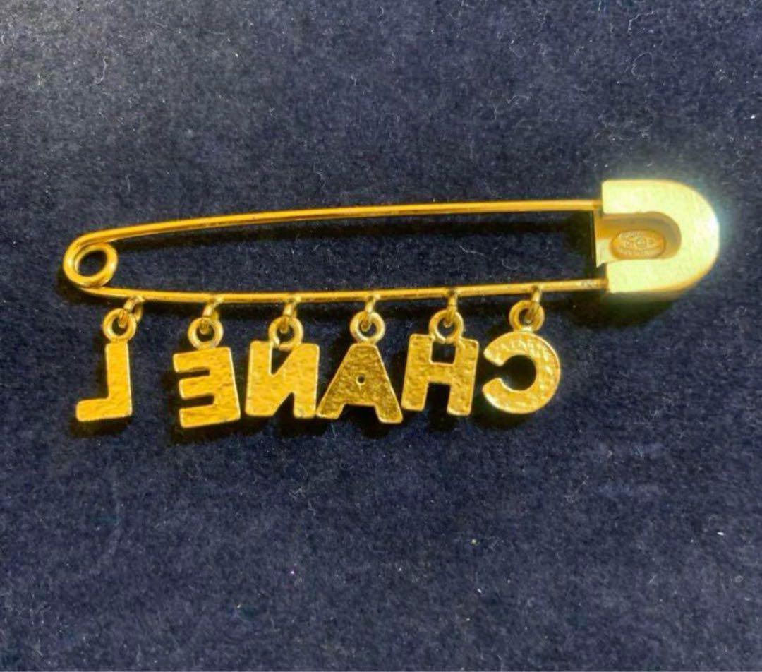 CHANEL クリスタル安全ピンブローチ　T&T