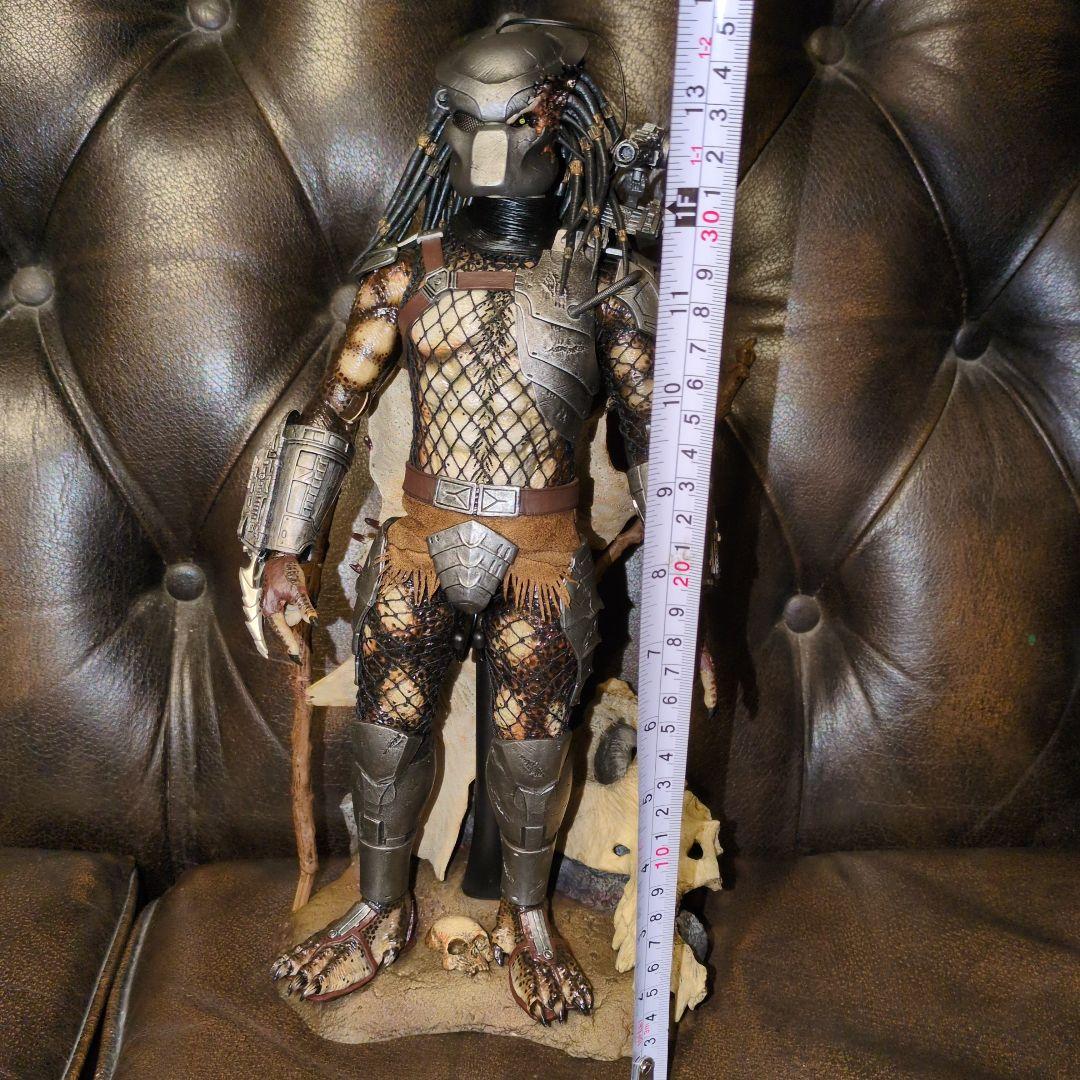 プレデター フィギュア ホットトイズ