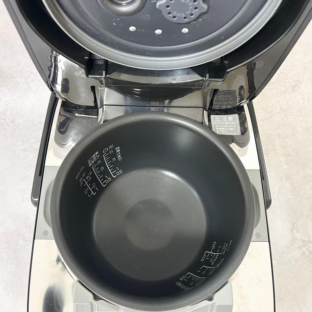 ⭐︎象印 炎舞炊き 圧力IH炊飯機　NW-LA10