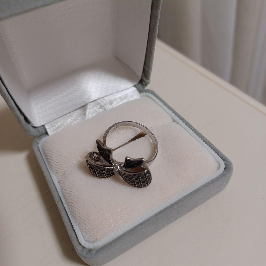 Ponte Vecchio リボンモチーフダイヤモンドリング K18WG 750