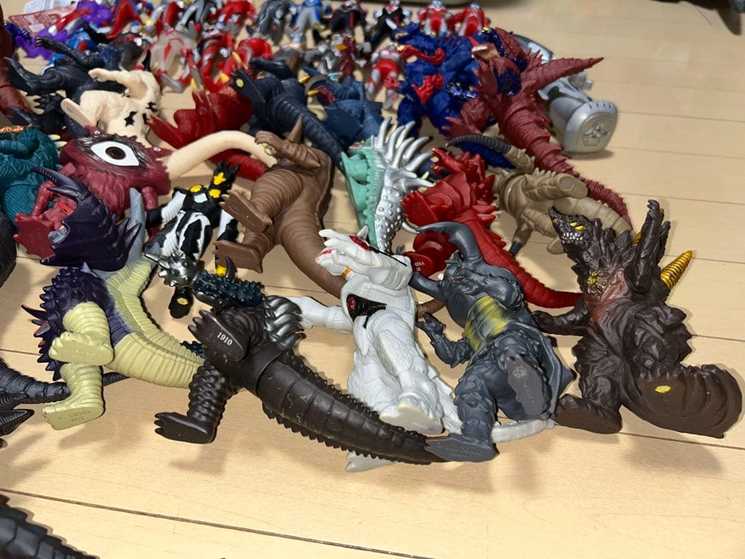 ウルトラマン　怪獣　フィギュア　セット 約50体 ソフビ　ギンガスパーク　ライブ