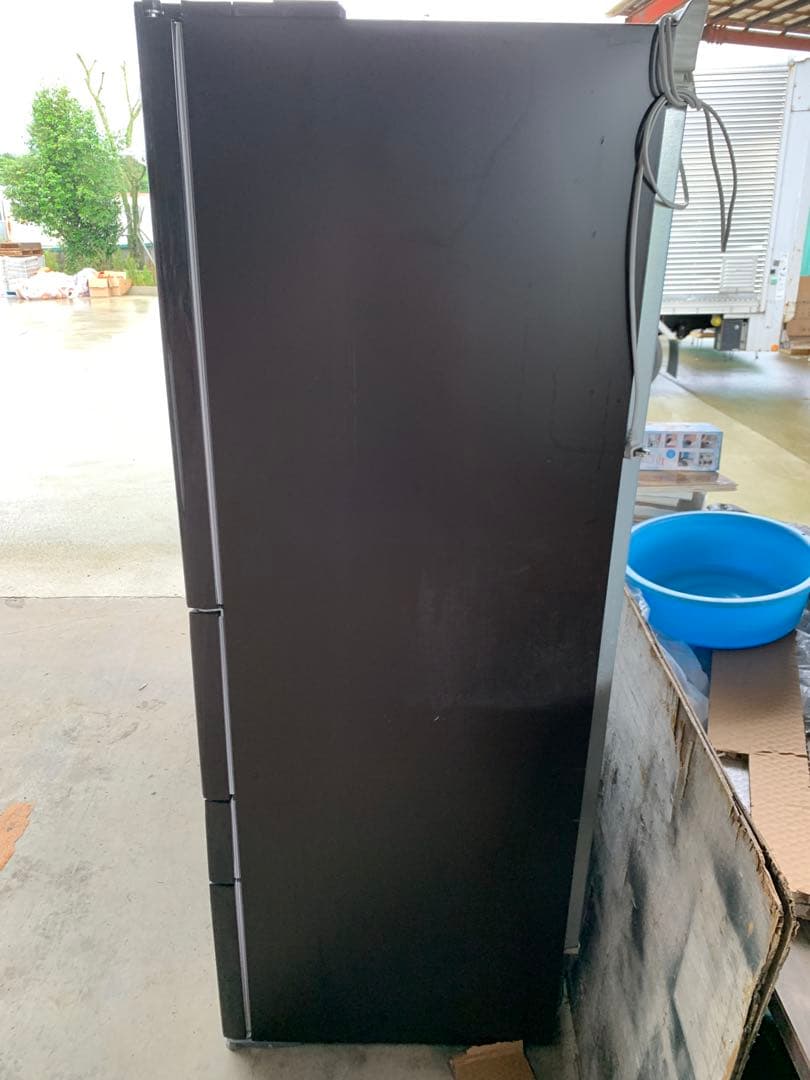 動作品　東芝555L大容量GR-J560FV 6ドア冷蔵庫 2016年