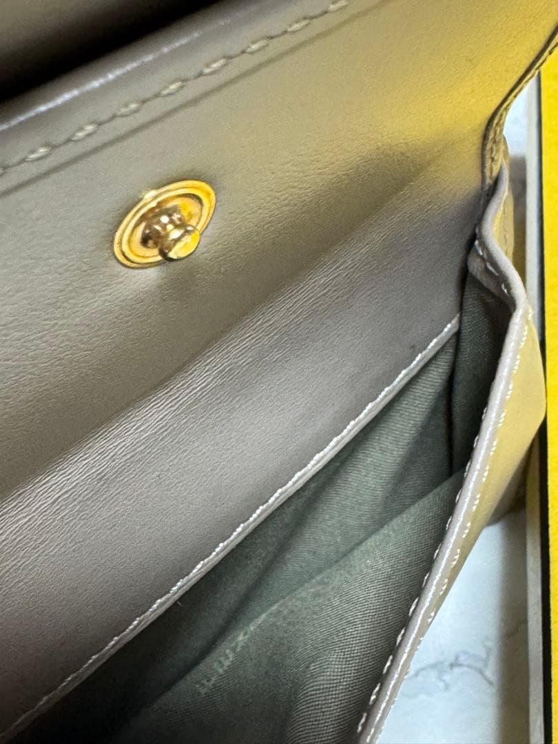 FENDI 二つ折り財布エフイズフェンディ