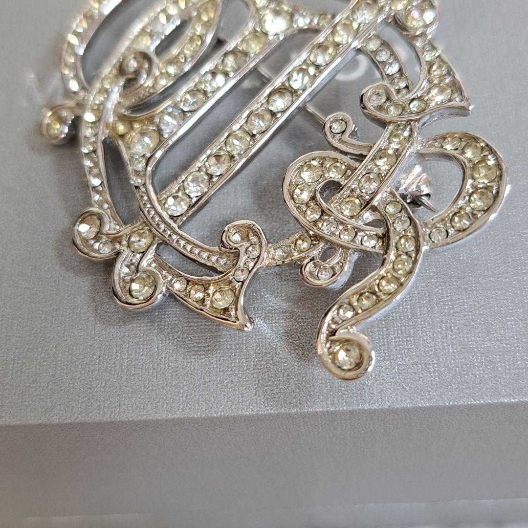 極美品✨クリスチャンディオール エンブレムロゴブローチ ラインストーン ビジュー