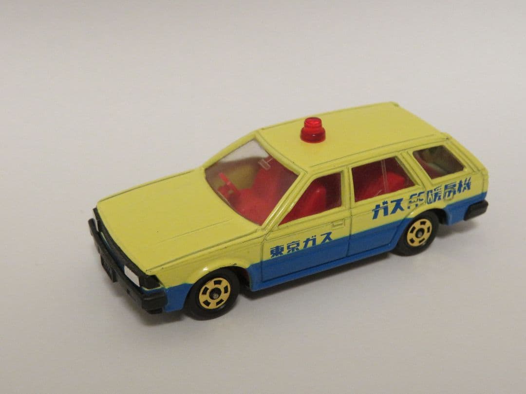 トミカ 34 日産 ブルーバードワゴン 東京ガス