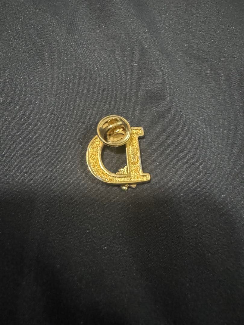 ✨クリスチャン　ディオール　ピンブローチ　蜂　ビー　Dロゴ　ゴールド　刻印