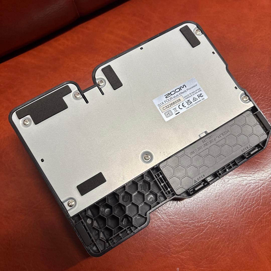 最終値下げ。ZOOM G1X FOUR マルチエフェクトプロセッサー