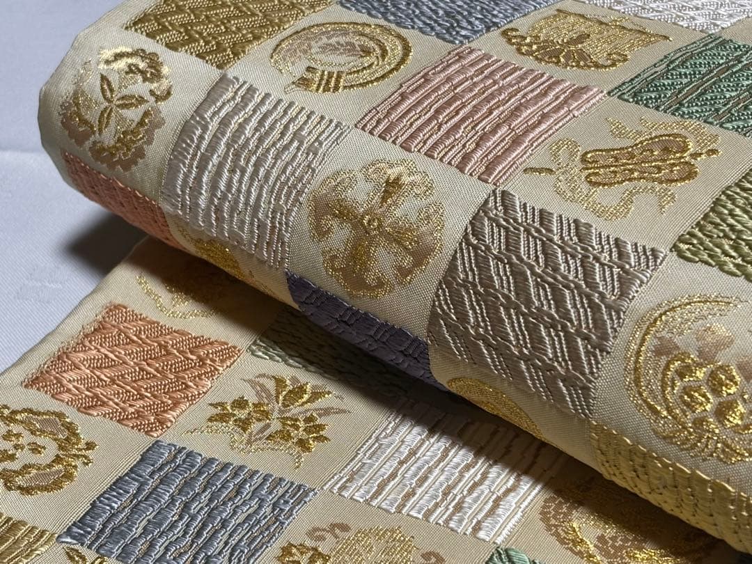 超美品　和服帯　西陣織　唐織.吉祥文様　袋帯(六通) 早い者勝ち