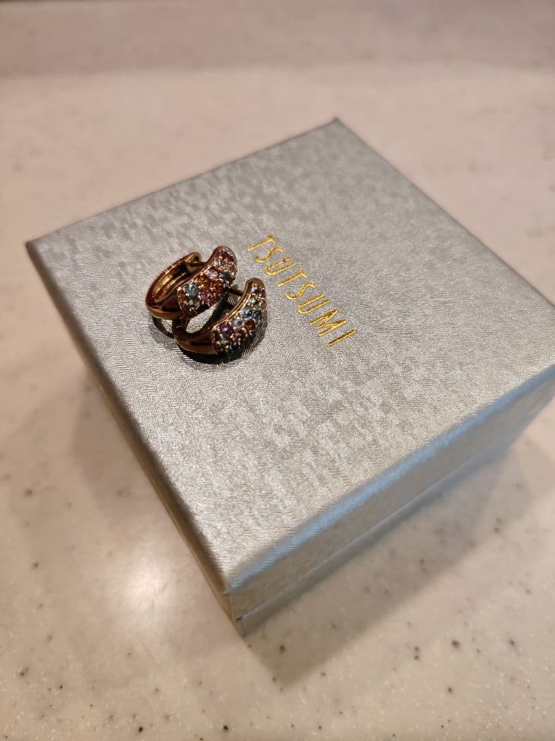 TSUTSUMI K10イエローゴールドマルチストーンピアス