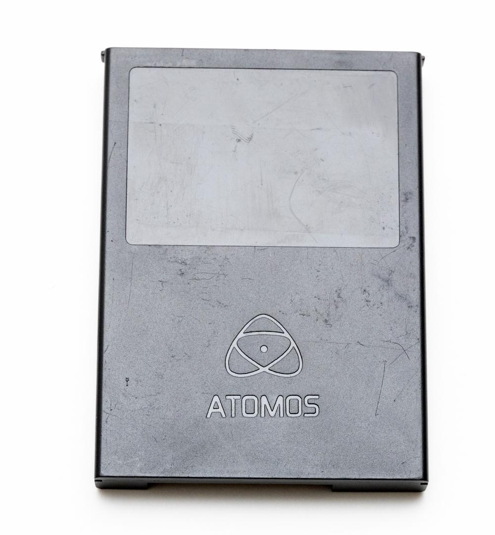 ATOMOS Ninja V 5インチ 2TB SSD付き4K HDRモニター