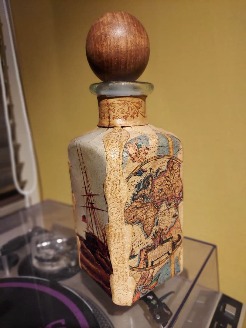 デキャンタ　イタリア製