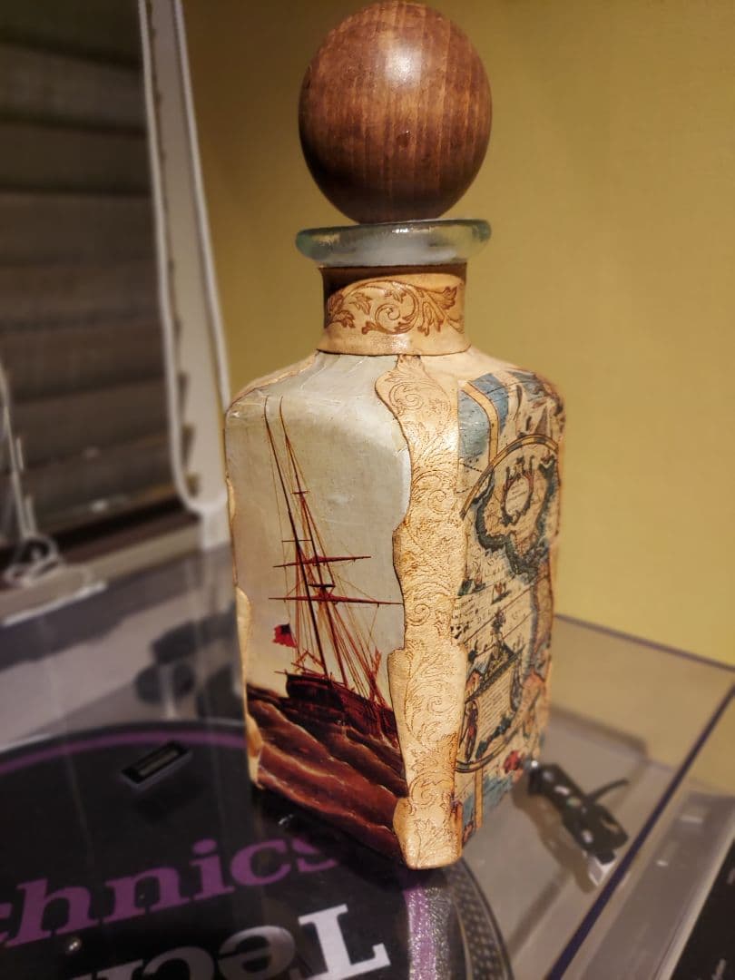 デキャンタ　イタリア製