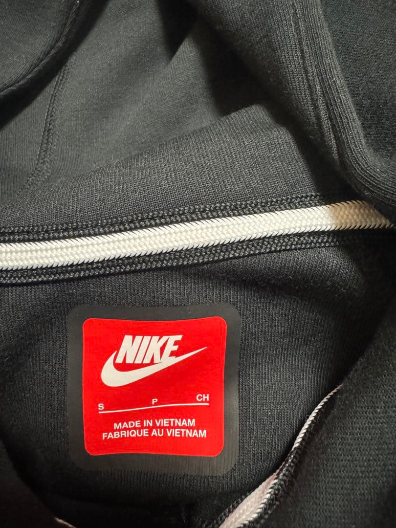 ナイキテック　反射