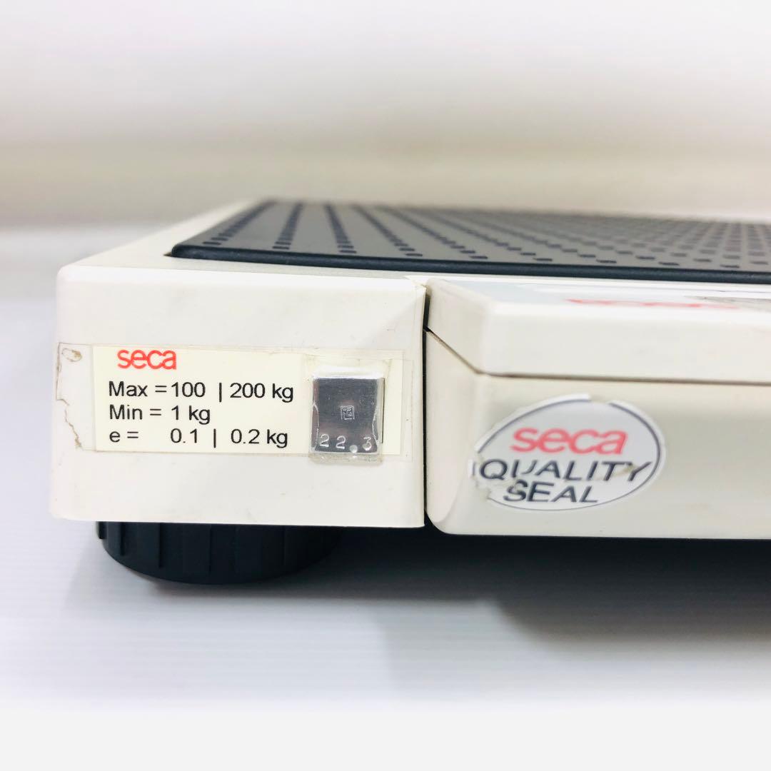 軽量＆高精度。現場で信頼される体重計。デジタルフラットスケール seca877