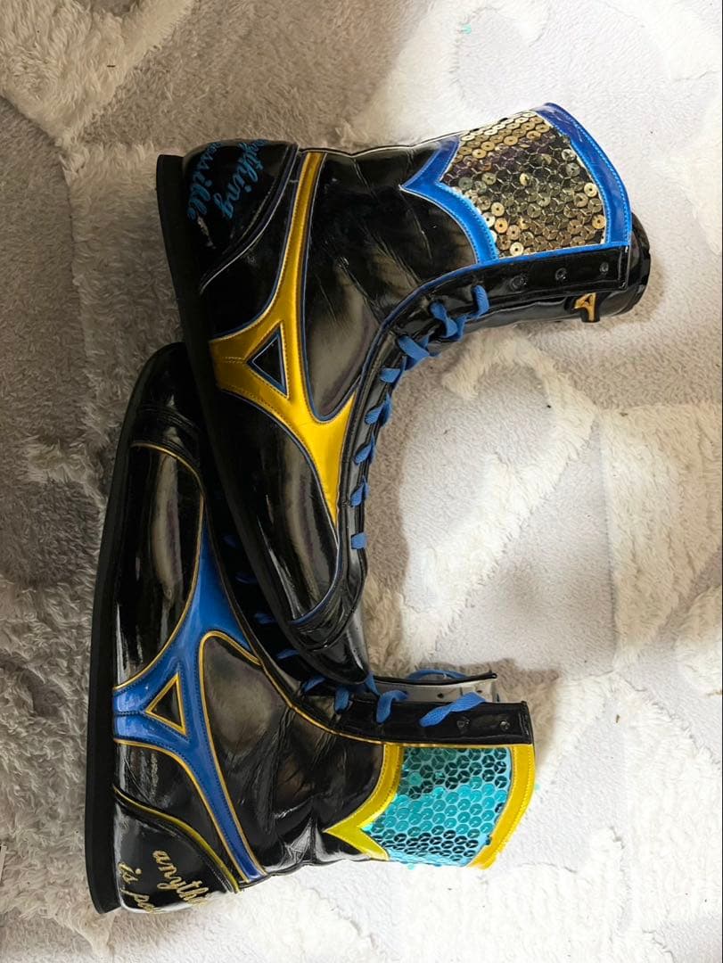 ボクシングシューズ 黒/青/黄 スパンコール