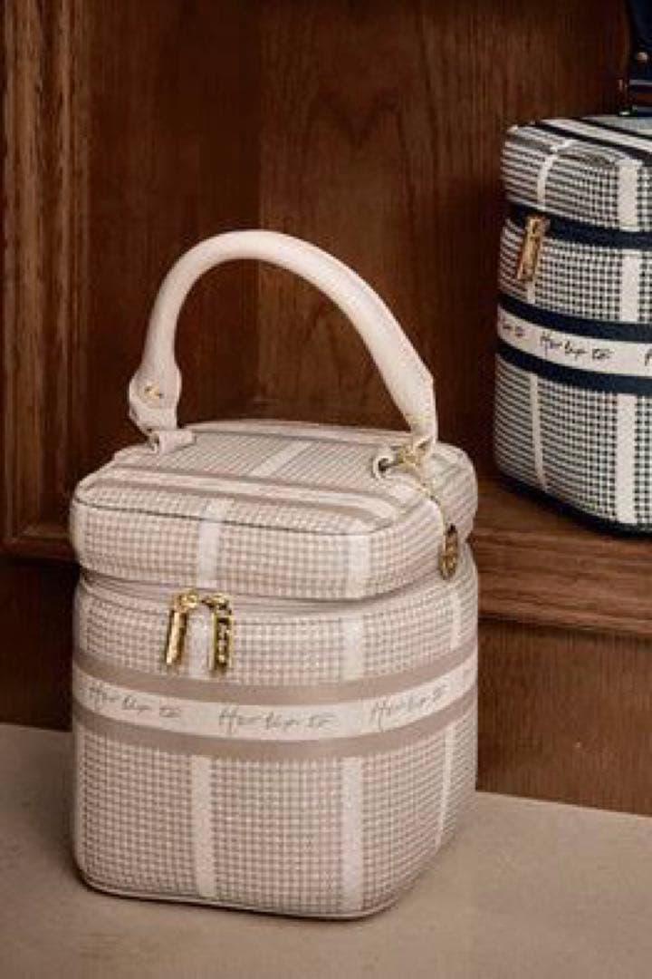 Jacquard Vanity Bag - Herlipto バニティ