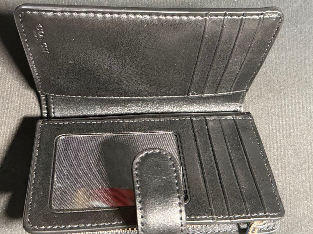 【新品】Coach ブラック 二つ折り財布