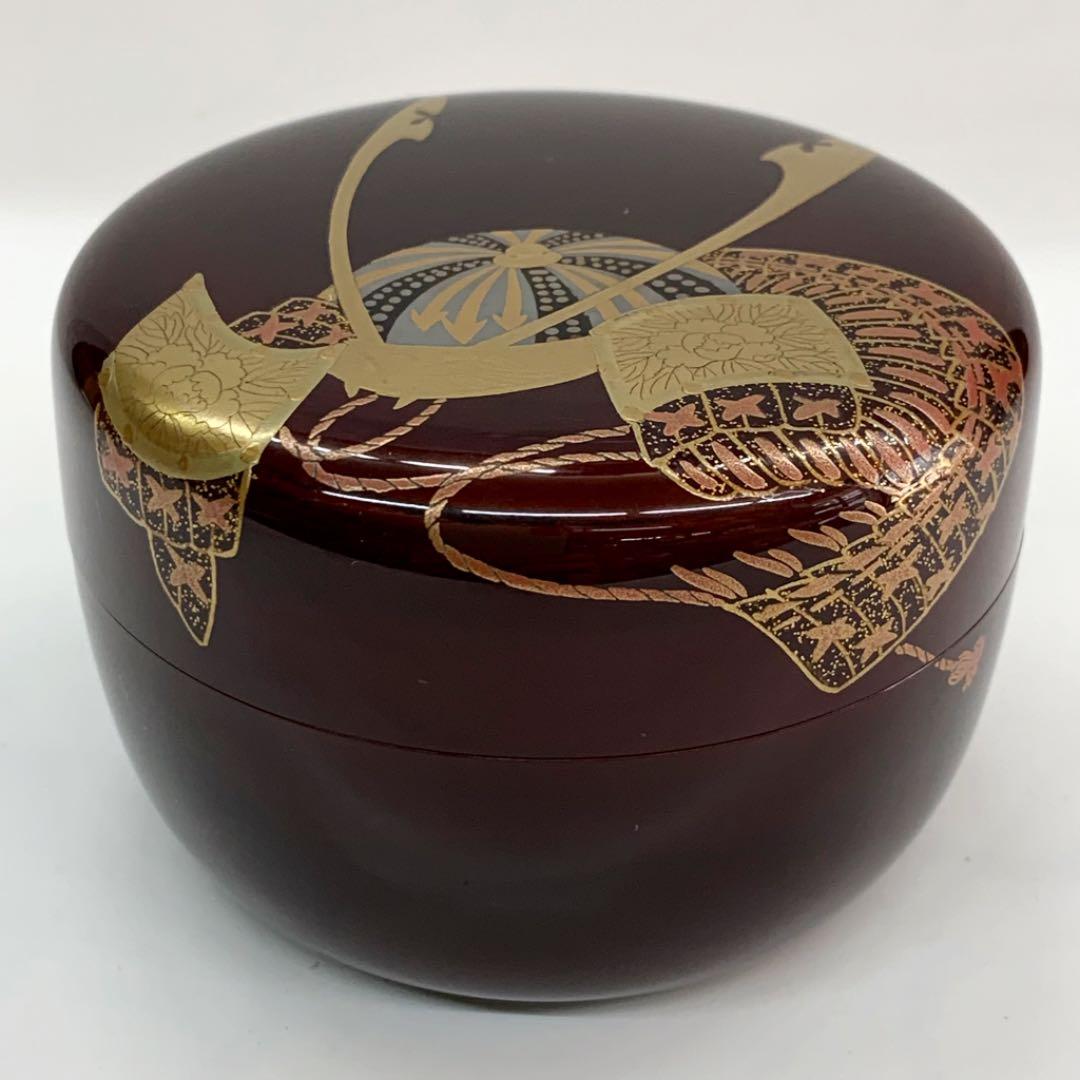 【平棗　兜にあやめ】新井司峰　共箱　溜塗