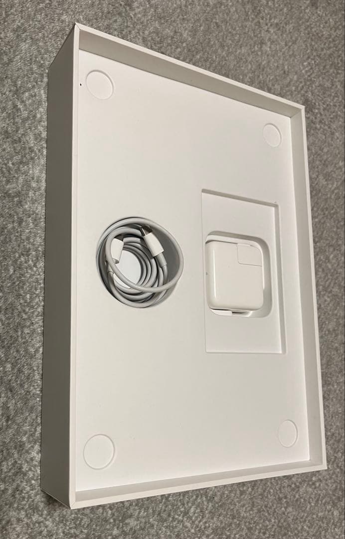 MacBook Air M1 16GB 512GB 充放電回数18回