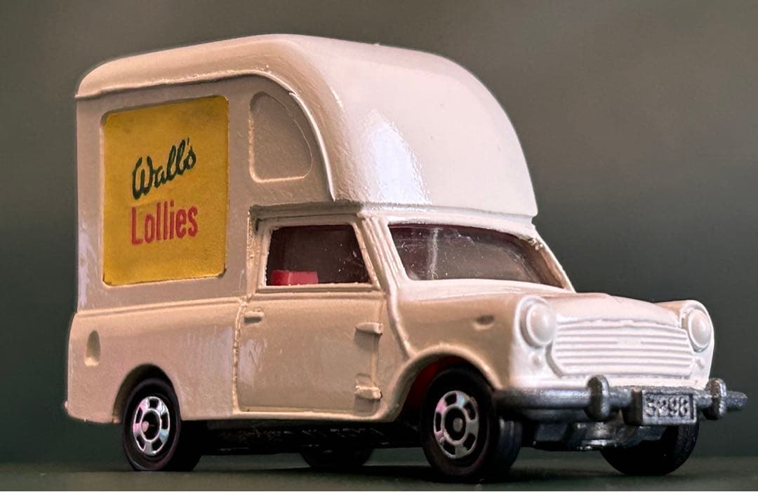 トミカ ミニクーパー アイスクリームバン ホワイト