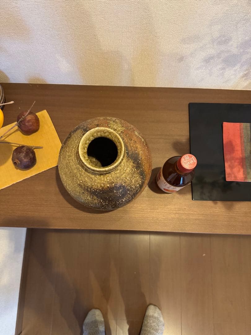 陶器の壺 中型 茶色と金色の混合