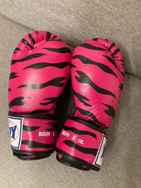 超希少！ピンクゼブラ柄8ozグローブ