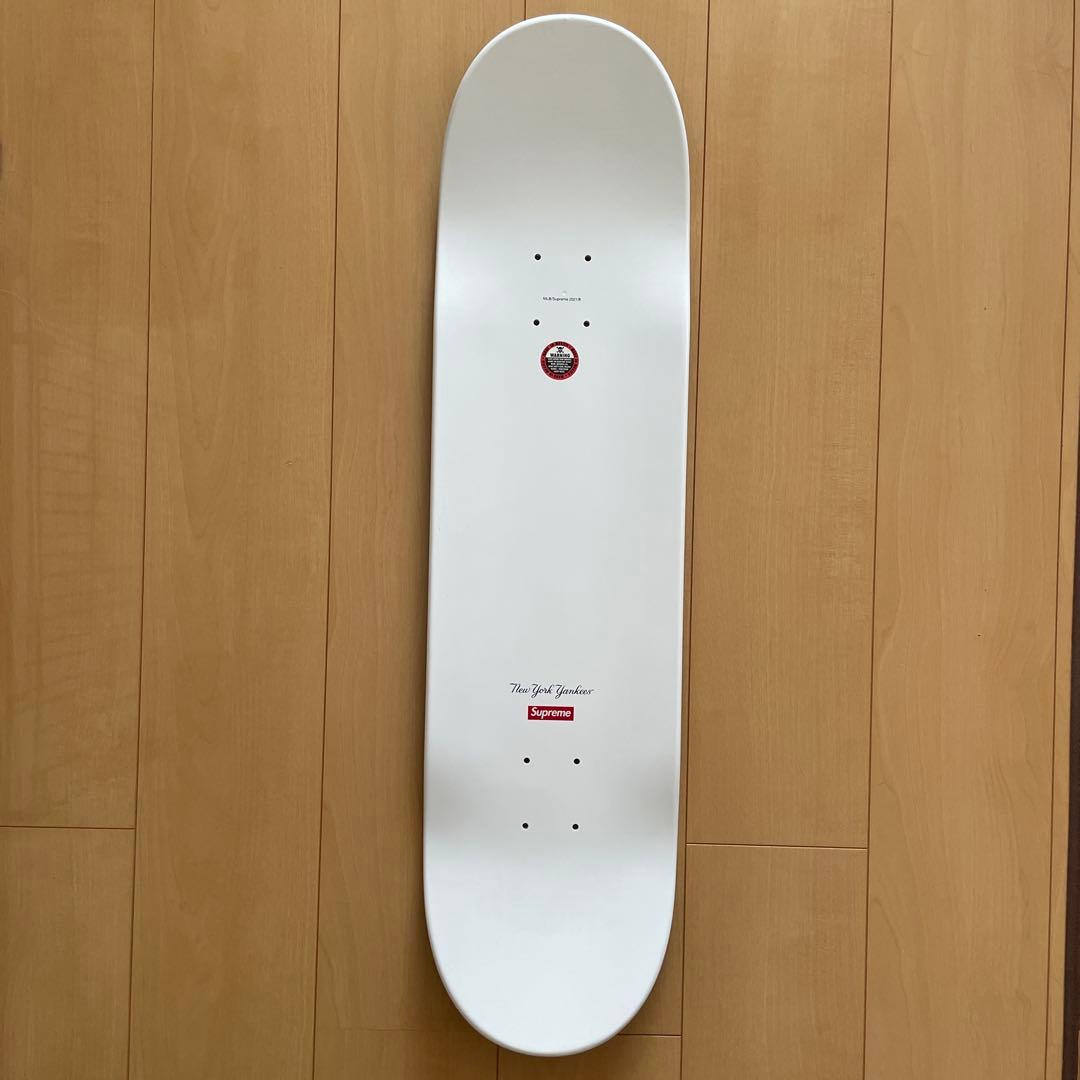 Supreme×ニューヨークヤンキース スケートボードデッキホワイト