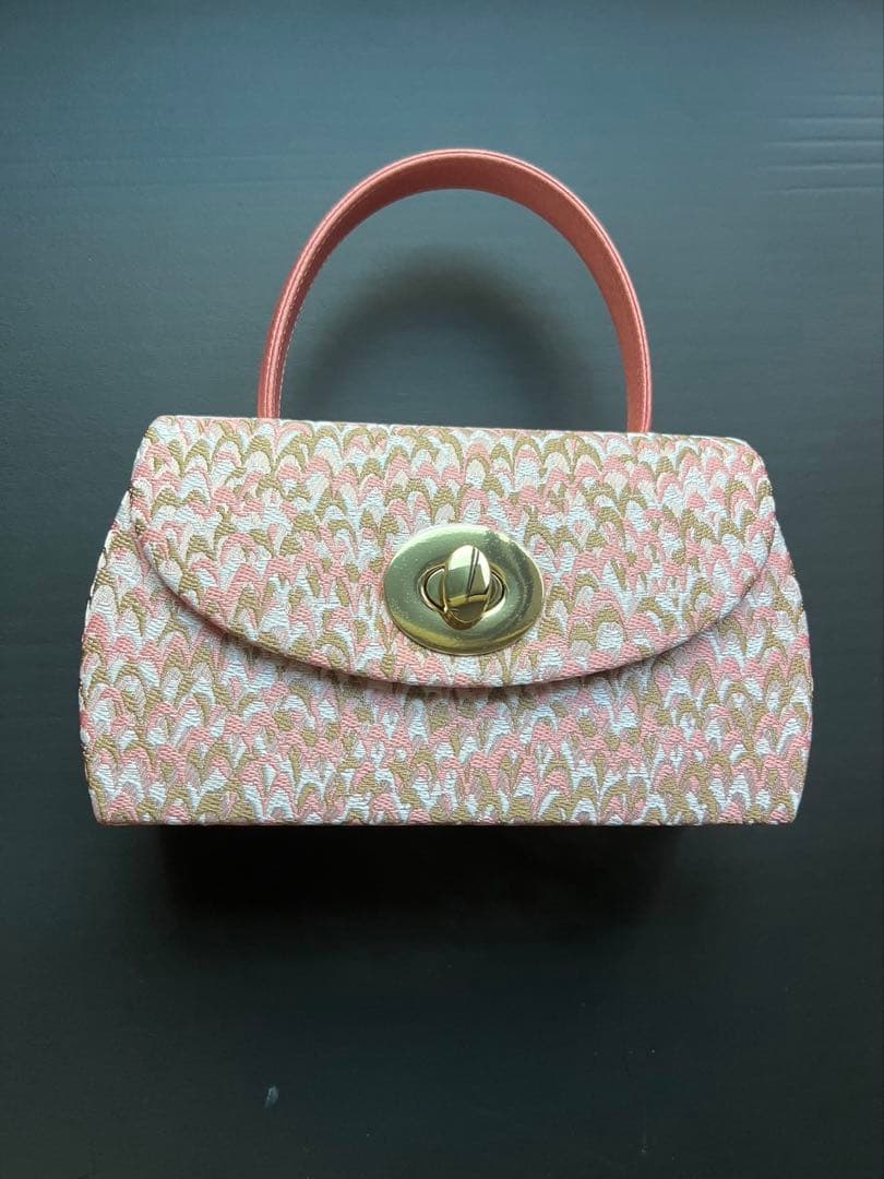 岩佐　和装用フォーマル日本製　バッグ ピンクとベージュの波模様　定価59400円