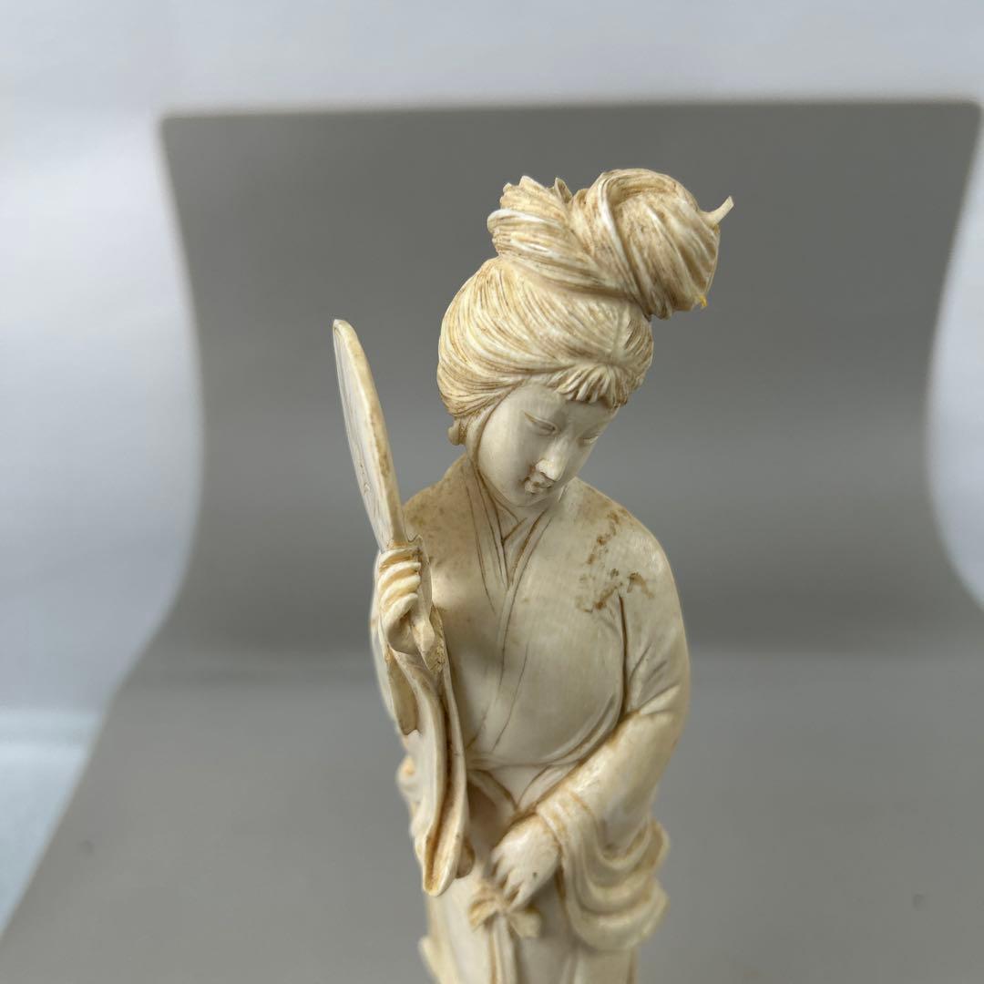 女性像 約27cm 木製台座付きB011