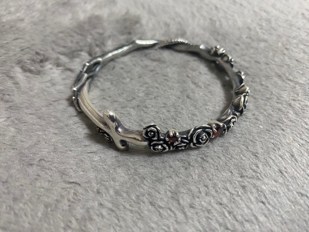 ブラッディマリー プリミティブ アダム&イヴ ルビーローズ装飾シルバーバングル