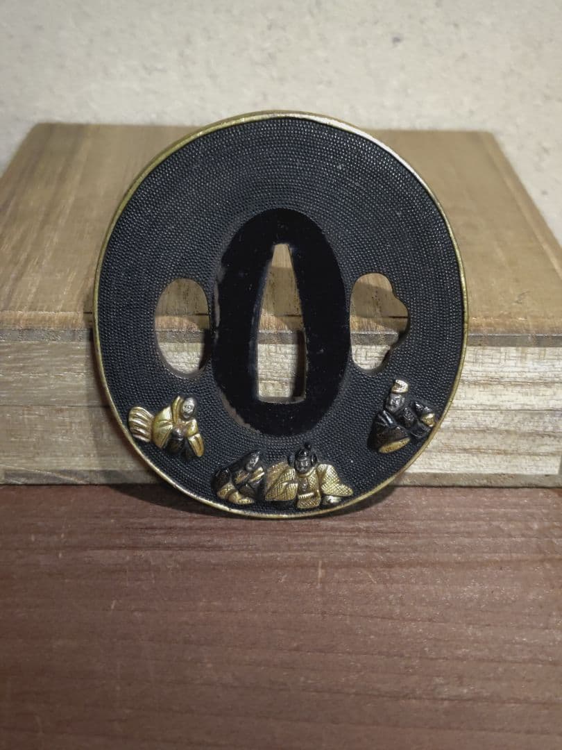 赤銅 魚子地 象嵌 人物 鍔 武者 僧侶 金工 武具 刀装具