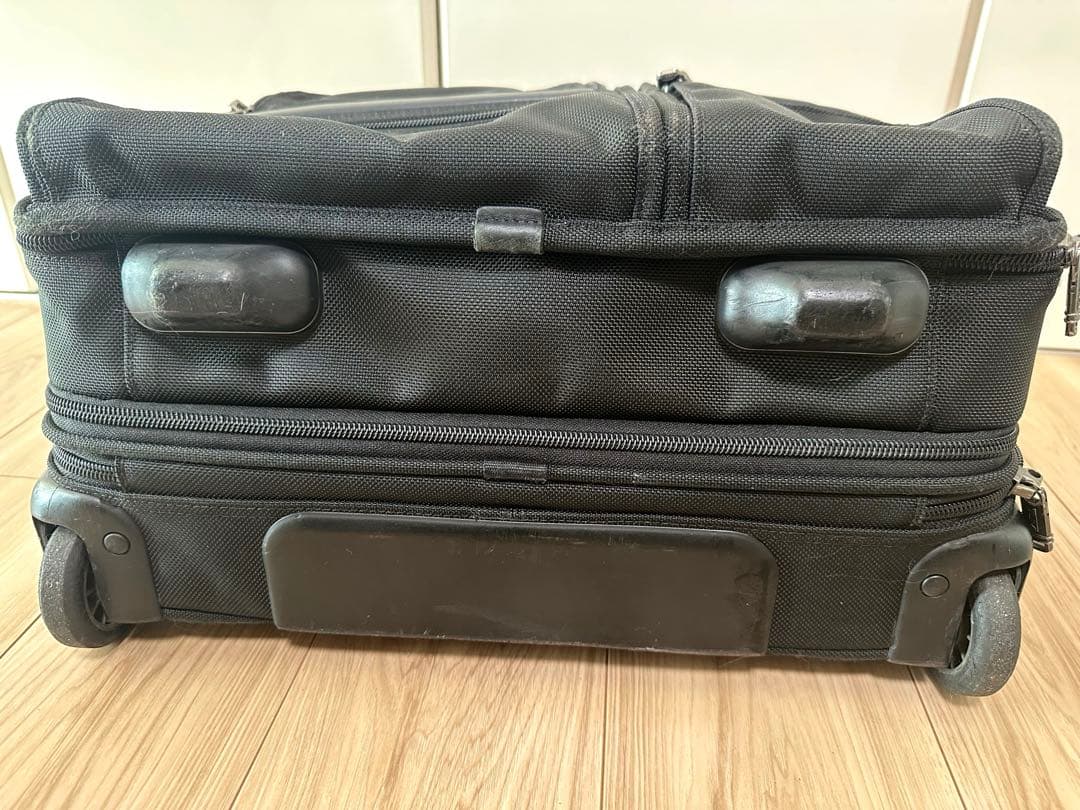 TUMI キャリー ビジネスバッグ 機内持込可能 ブリーフケース 26103D4