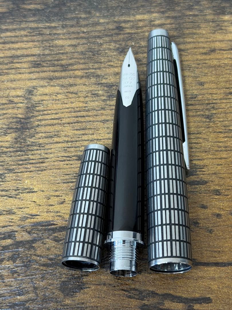 1979年製　18金　全蝕刻　格子　パイロット　エリート　万年筆　細字