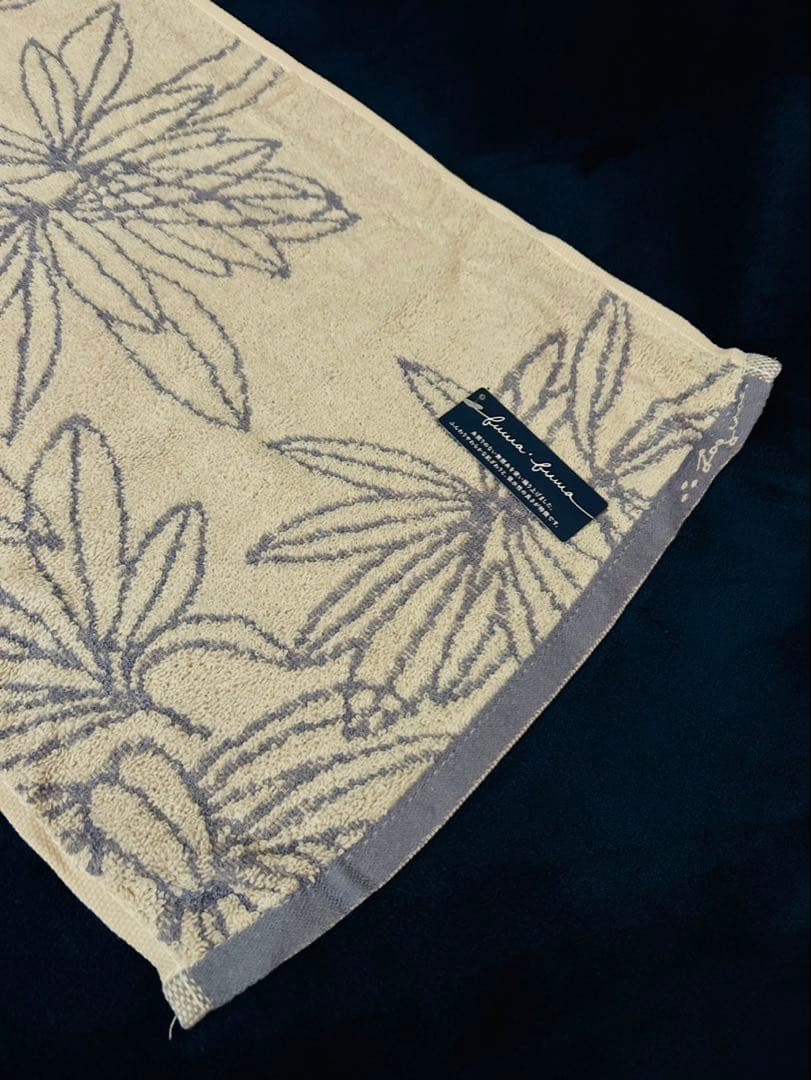 プチギフト　法事　返礼品　箱入りタオル１枚入り　包装済み21箱　見本用１枚