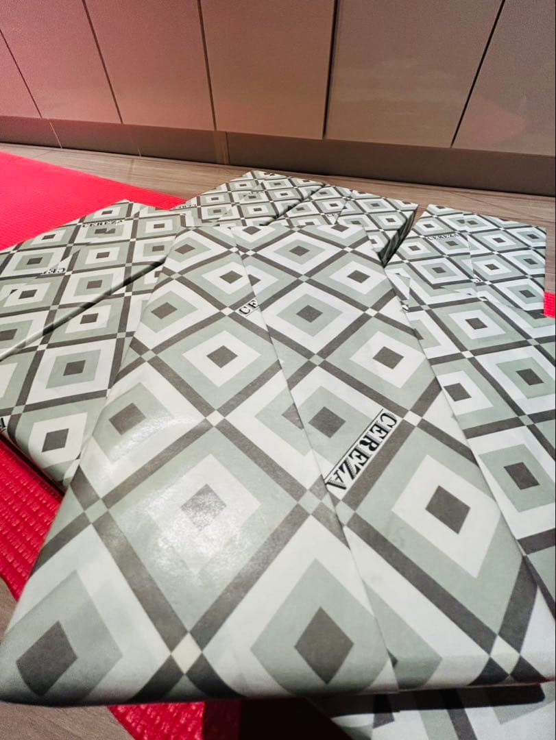 プチギフト　法事　返礼品　箱入りタオル１枚入り　包装済み21箱　見本用１枚