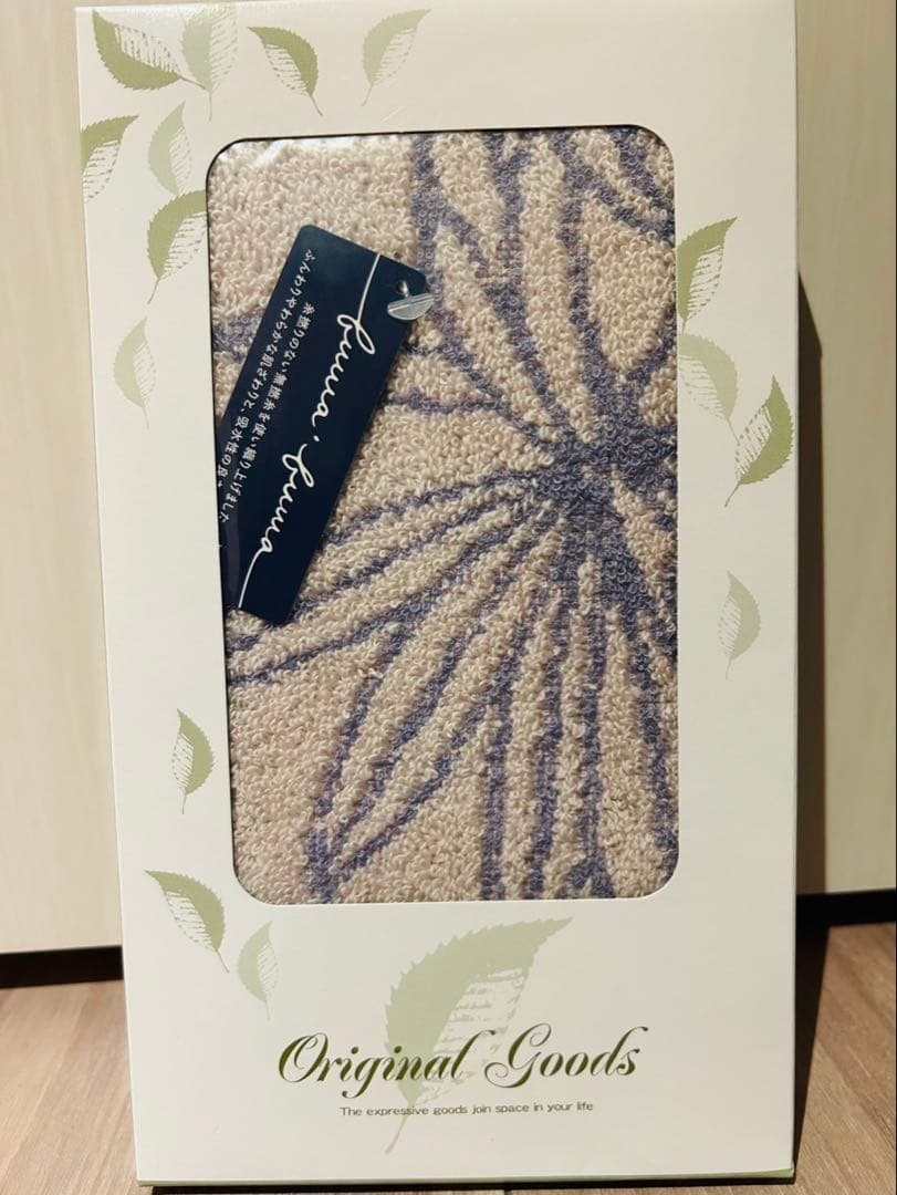 プチギフト　法事　返礼品　箱入りタオル１枚入り　包装済み21箱　見本用１枚