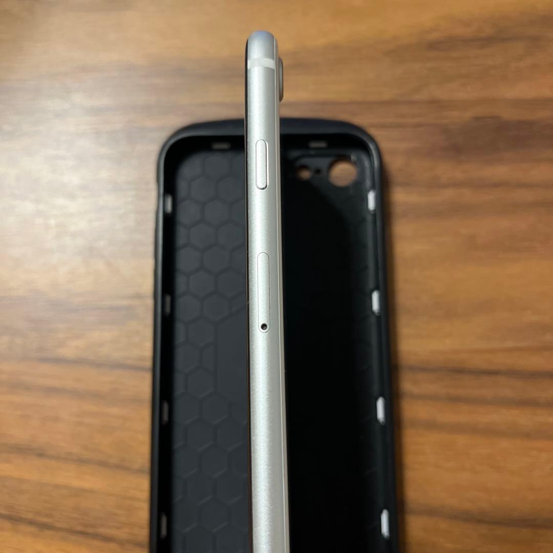 iPhoneSE2 ホワイト 64GB ガラスフィルム付