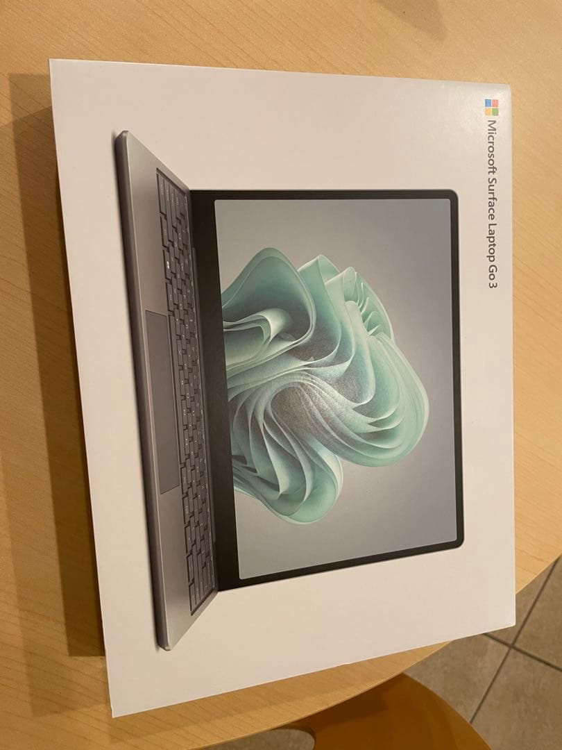 中古 Surface Laptop GO3 XKQ-00010 メモリー16GB