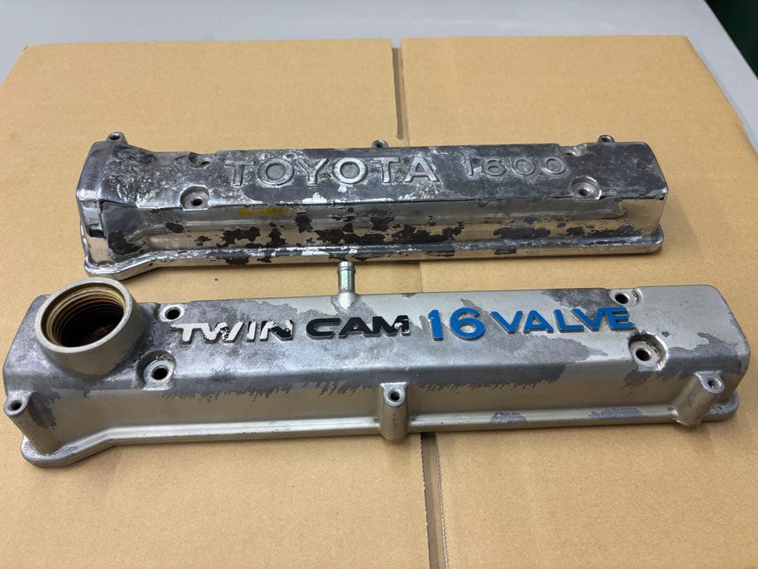 AE86 4AGヘッドカバー