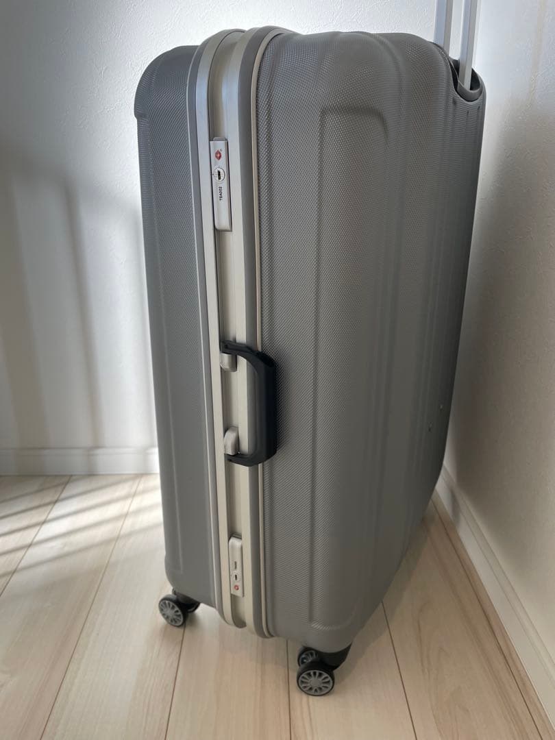グレー 大型スーツケース｜ほぼ新品・美品