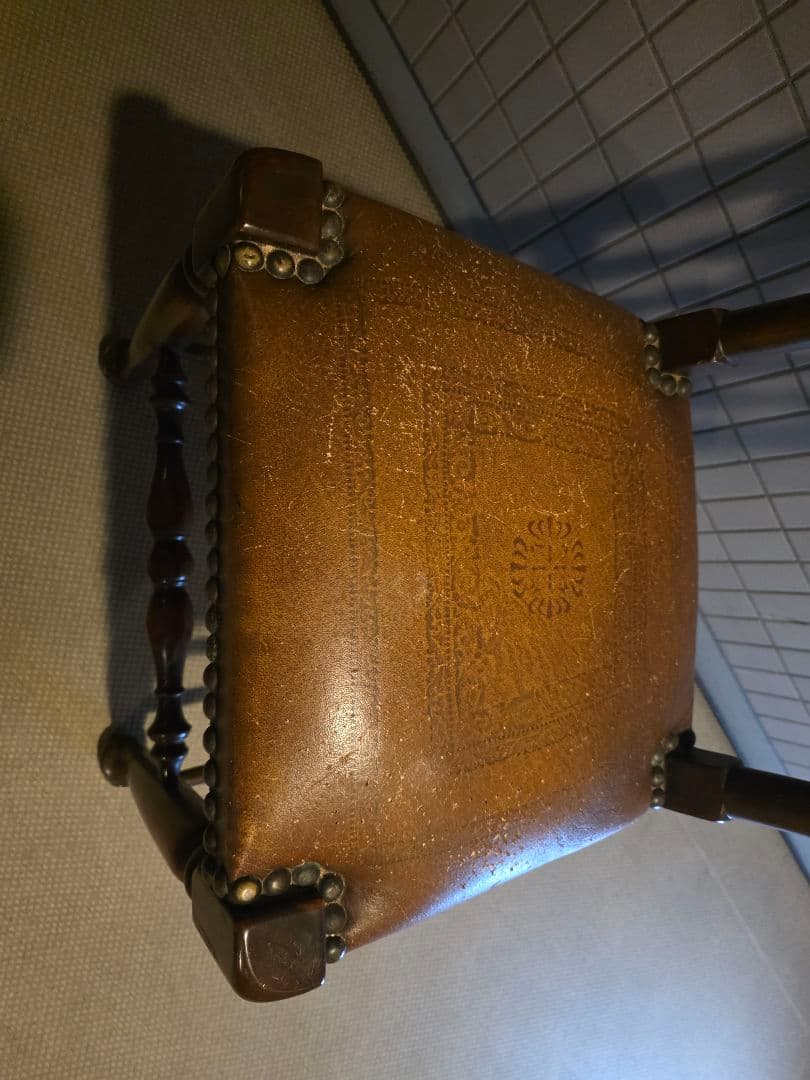 希少　セオドア アレクサンダー？ 木製スピンドルバック椅子 高さ約100cm