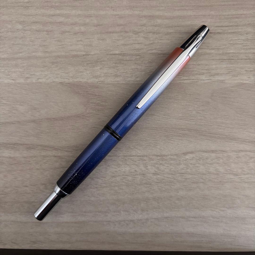 【美品】パイロットキャップレスデシモ 20thモデル夜明けの星空Mニブ万年筆