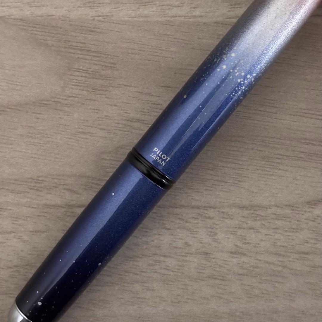 【美品】パイロットキャップレスデシモ 20thモデル夜明けの星空Mニブ万年筆
