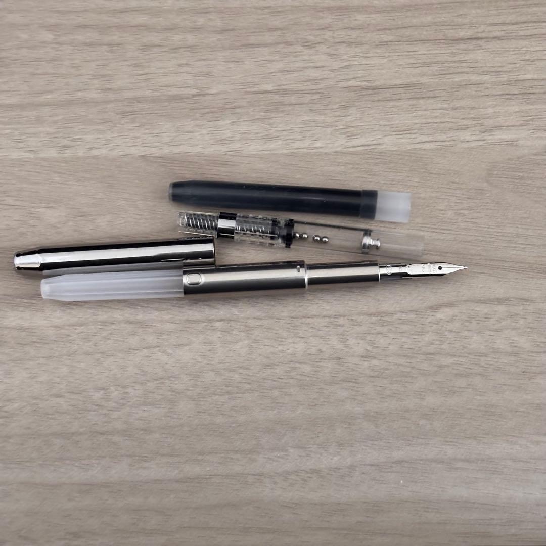 【美品】パイロットキャップレスデシモ 20thモデル夜明けの星空Mニブ万年筆