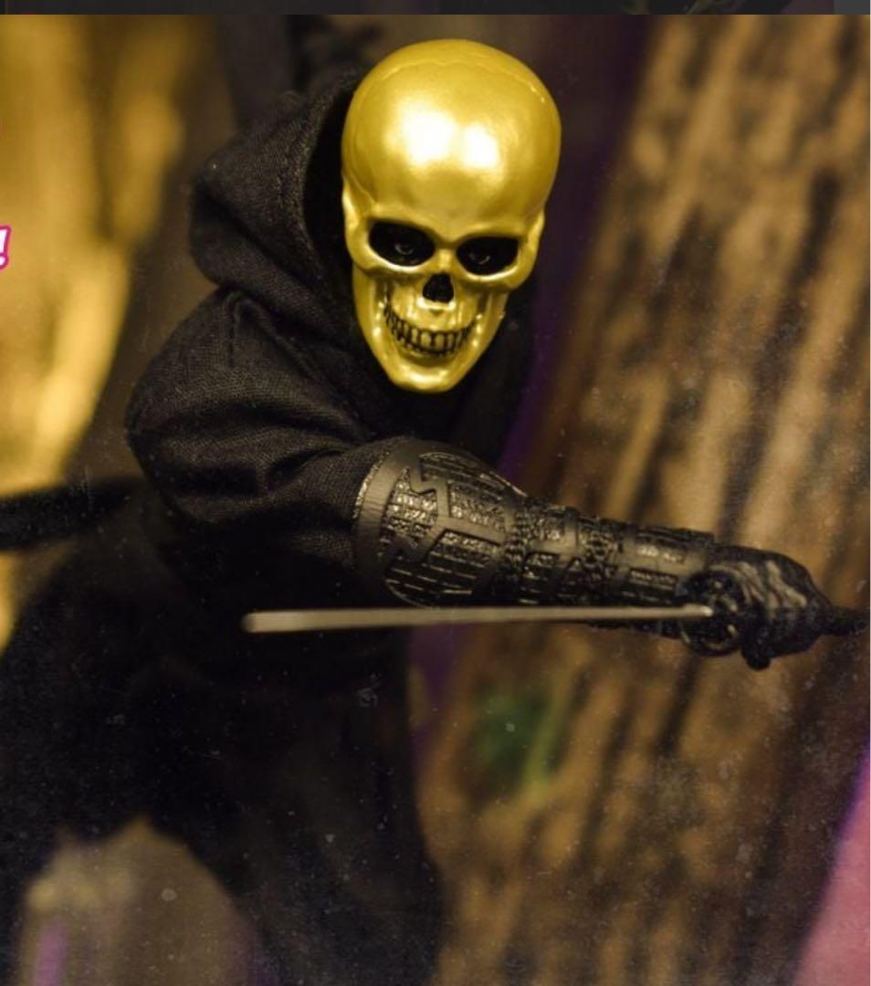 mezco メズコ　one12collective golden skull