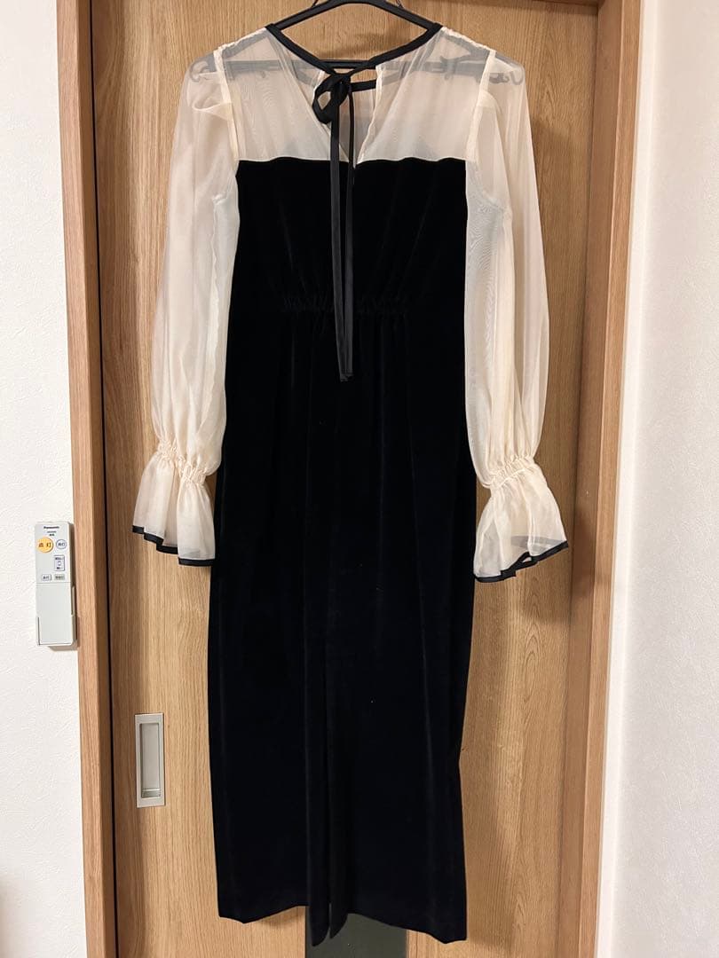 【korn】黒ベロアドレス　パーティードレス　オケージョンドレス　結婚式