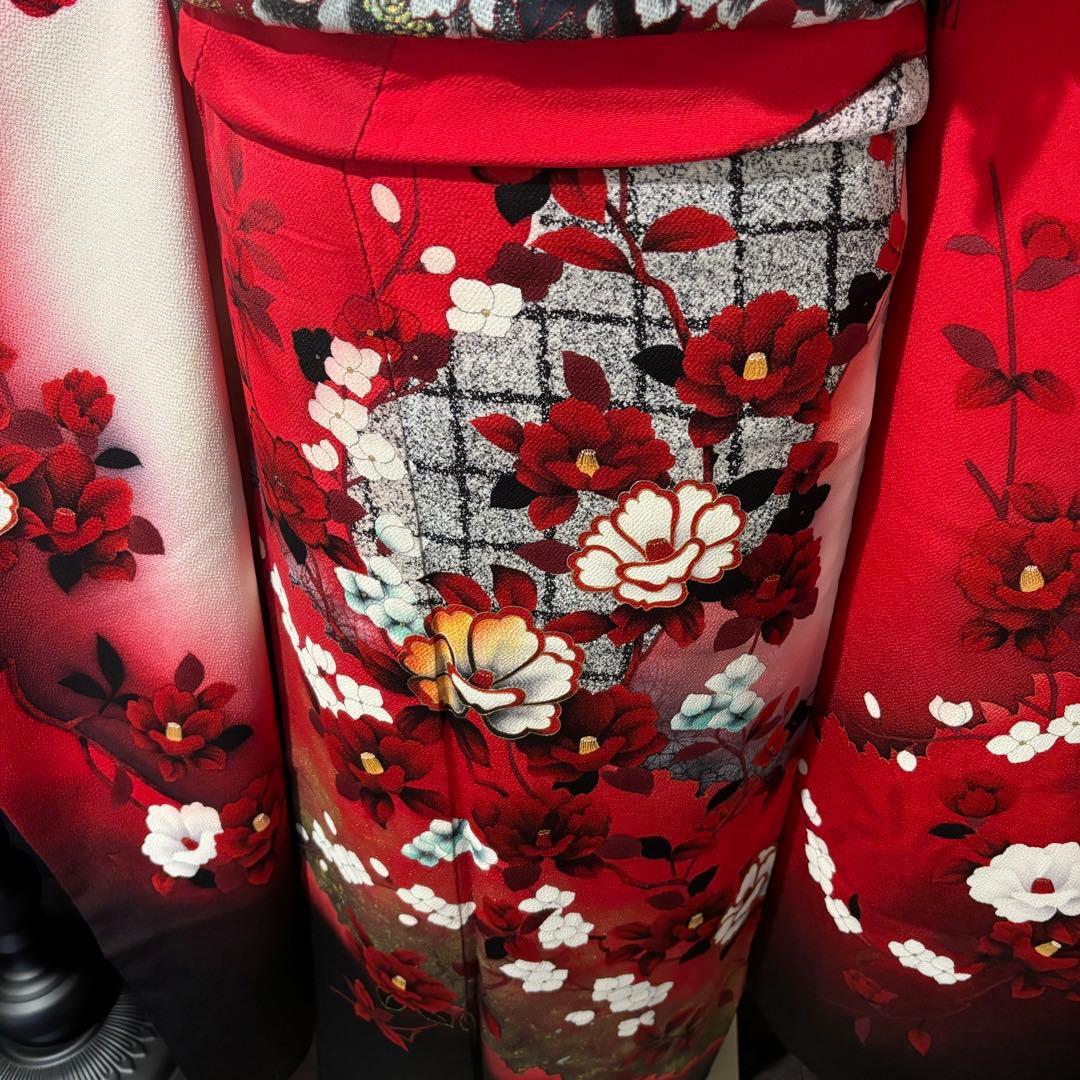 美品　染分け　花模様　金彩　牡丹　逸品　振袖　フルセット 振り袖
