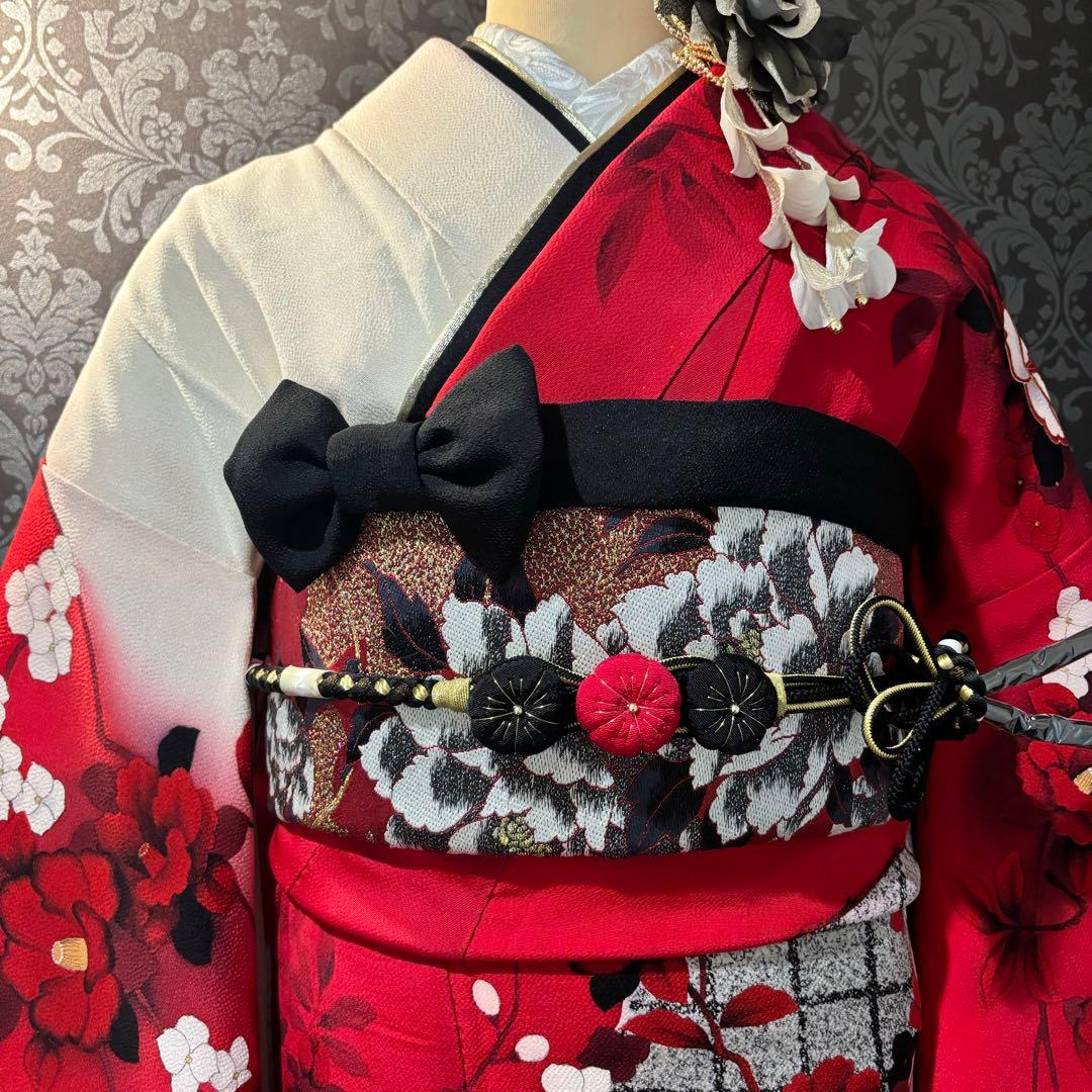 美品　染分け　花模様　金彩　牡丹　逸品　振袖　フルセット 振り袖