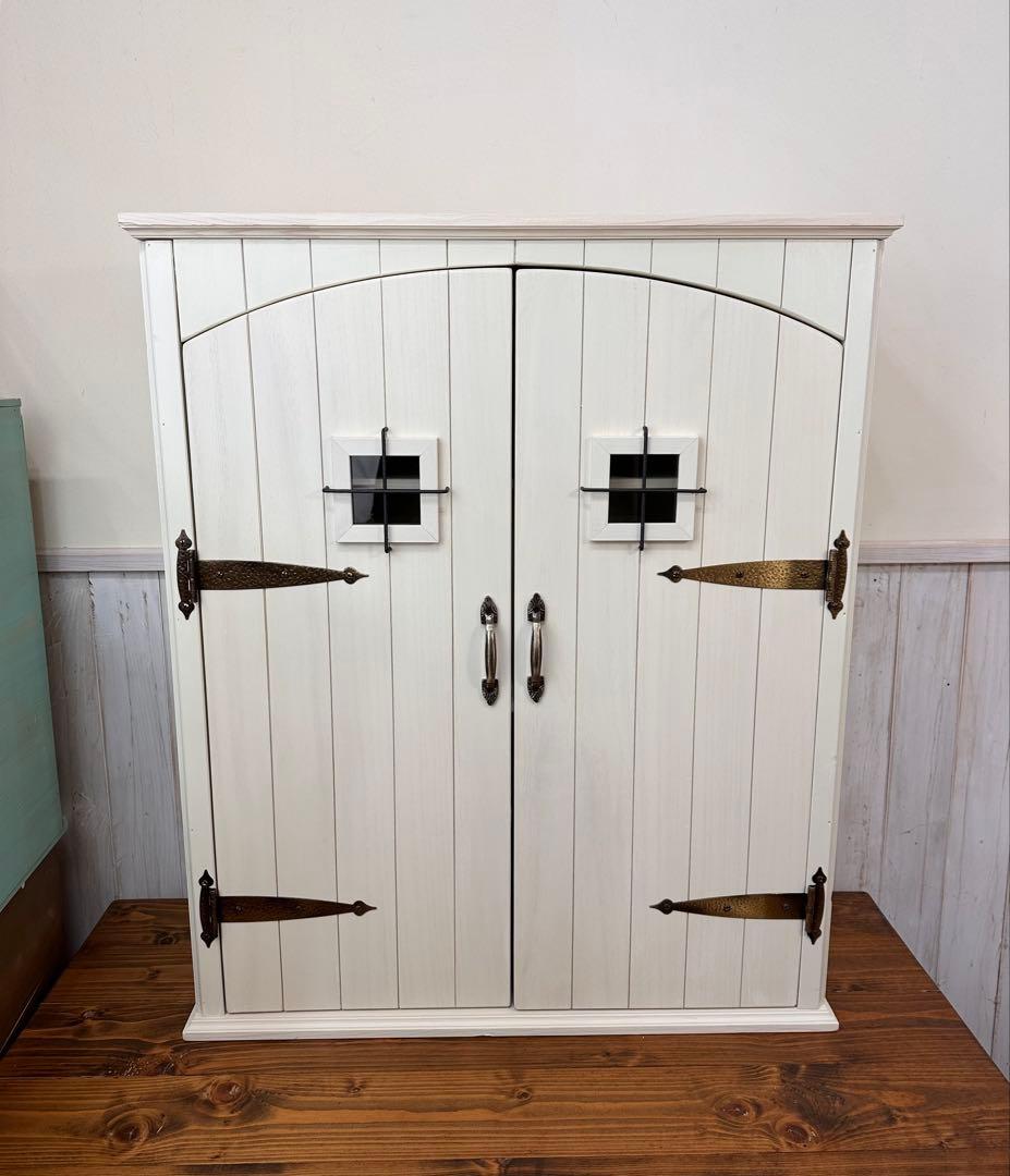 【1点のみ】展示品のため値引き ホワイト木製扉付きアーチのキャビネット